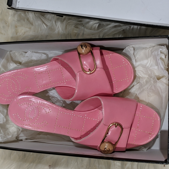 Chanel pumps - Picture 1 of 7